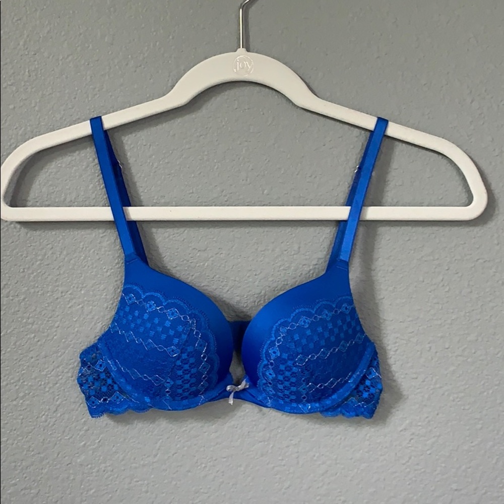 Blue aerie bra with silver lace
